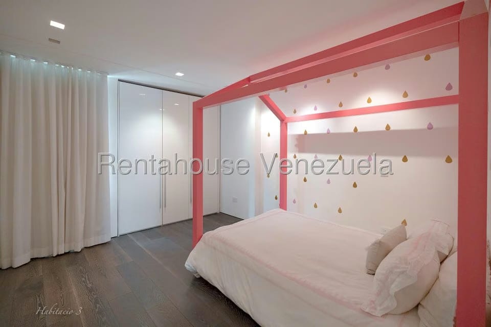 Apartamento (Duplex) en Venta en Campo Alegre, Distrito Metropolitano - 30