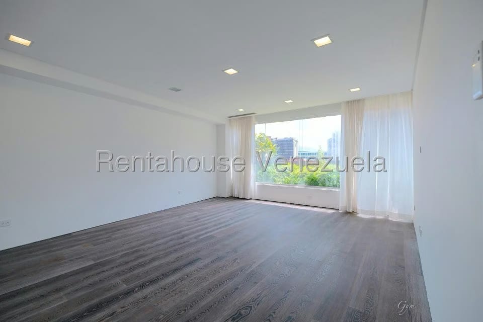 Apartamento (Duplex) en Venta en Campo Alegre, Distrito Metropolitano - 36
