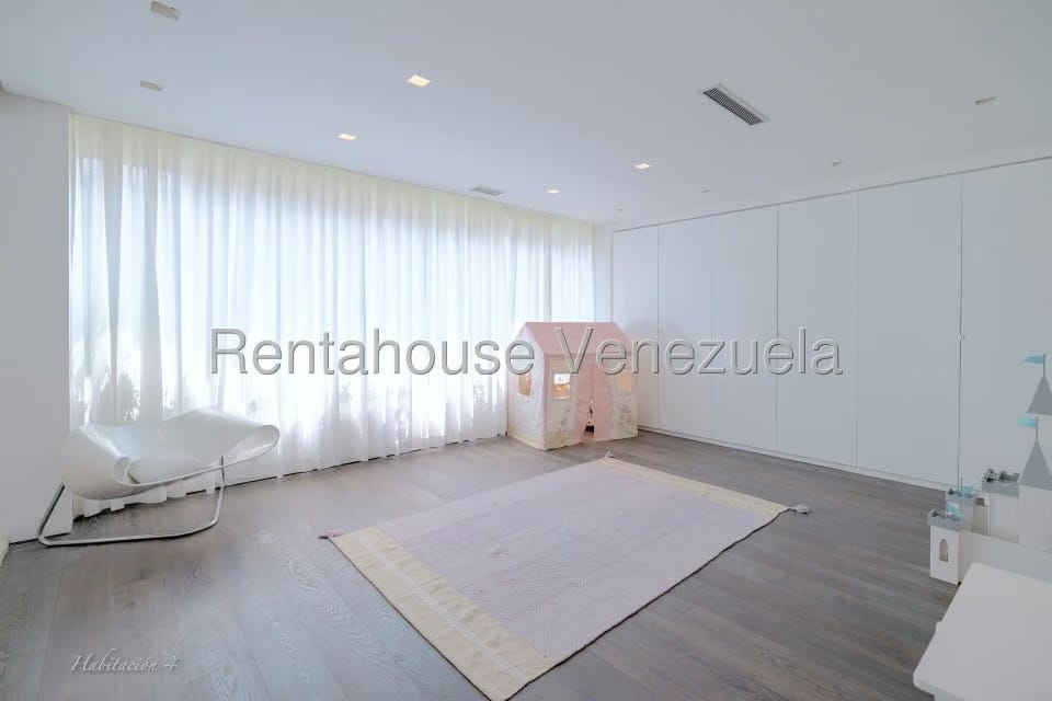 Apartamento (Duplex) en Venta en Campo Alegre, Distrito Metropolitano - 38
