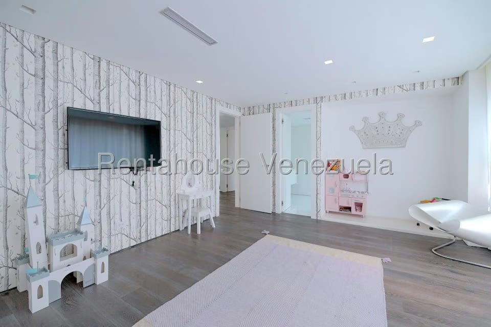 Apartamento (Duplex) en Venta en Campo Alegre, Distrito Metropolitano - 40