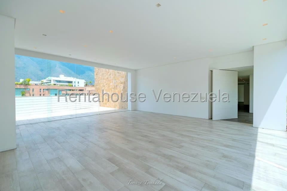 Apartamento (Duplex) en Venta en Campo Alegre, Distrito Metropolitano - 43