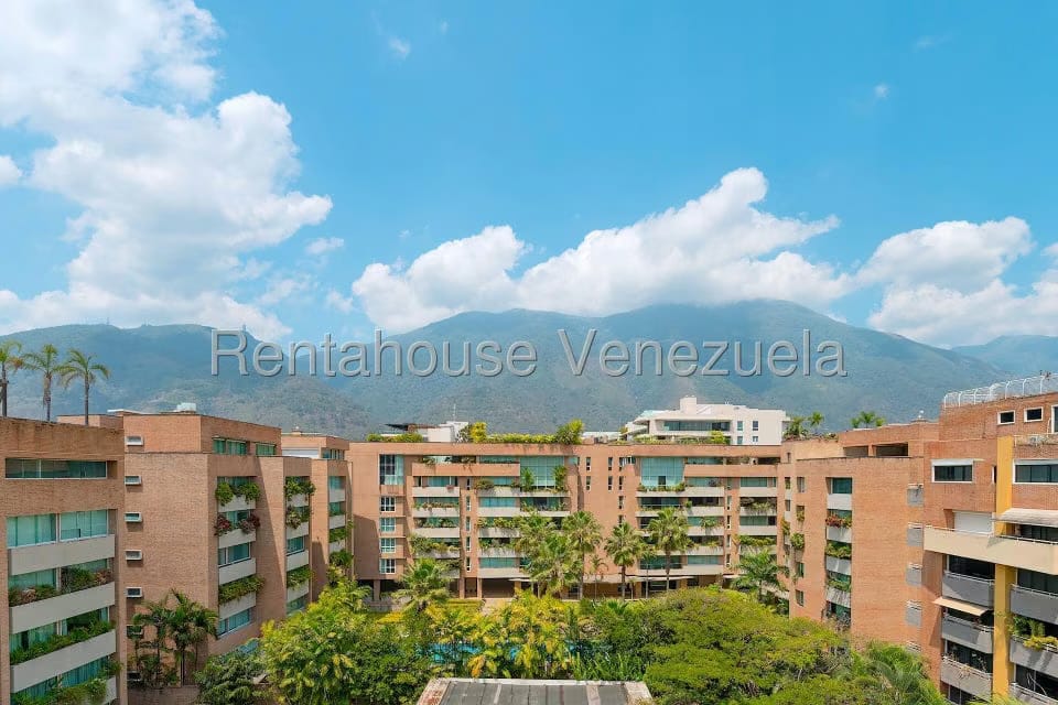 Apartamento (Duplex) en Venta en Campo Alegre, Distrito Metropolitano - 47