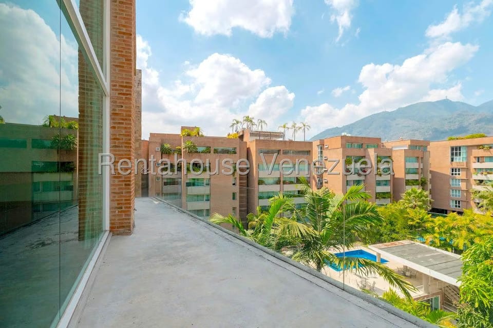 Apartamento (Duplex) en Venta en Campo Alegre, Distrito Metropolitano - 8