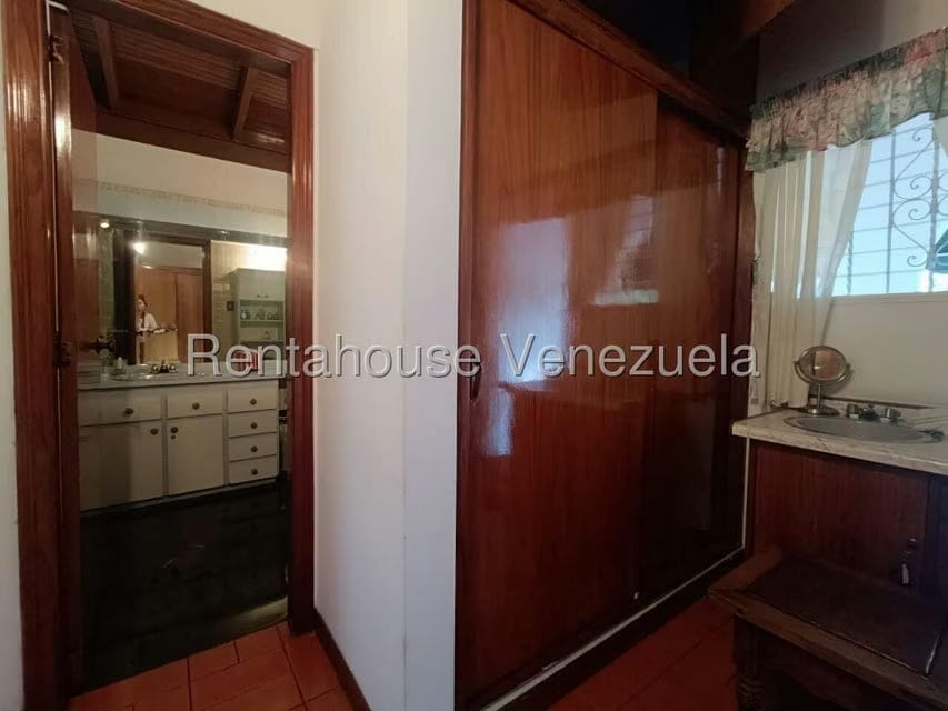 Casa (Duplex) en Venta en Macaracuay, Distrito Metropolitano - 25