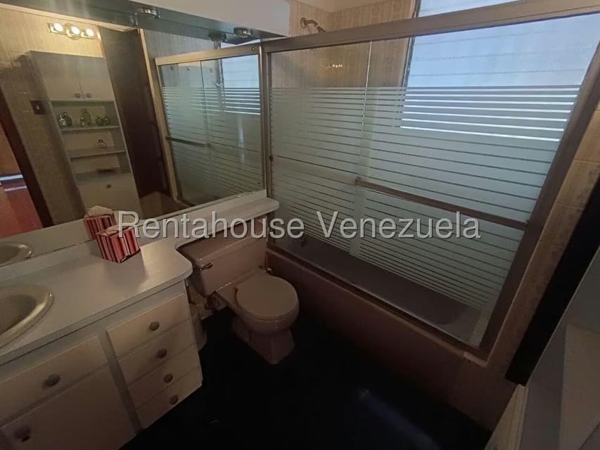 Casa (Duplex) en Venta en Macaracuay, Distrito Metropolitano - 29