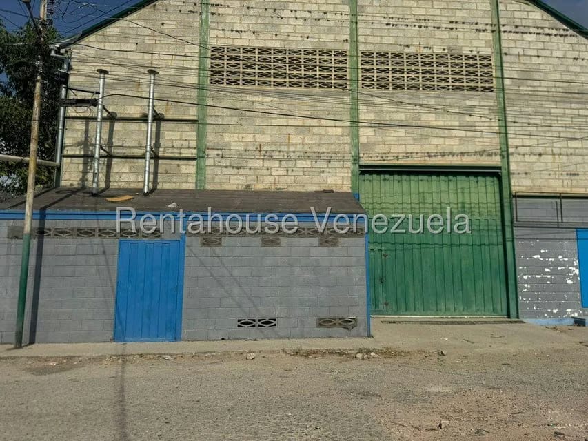 Comercial (Galpon - Deposito) en Venta en Zona Oeste, Lara - 2