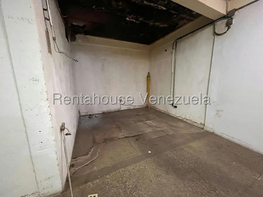 Comercial (Galpon - Deposito) en Venta en Zona Oeste, Lara - 15
