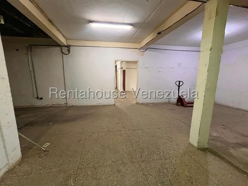 Comercial (Galpon - Deposito) en Venta en Zona Oeste, Lara - 16