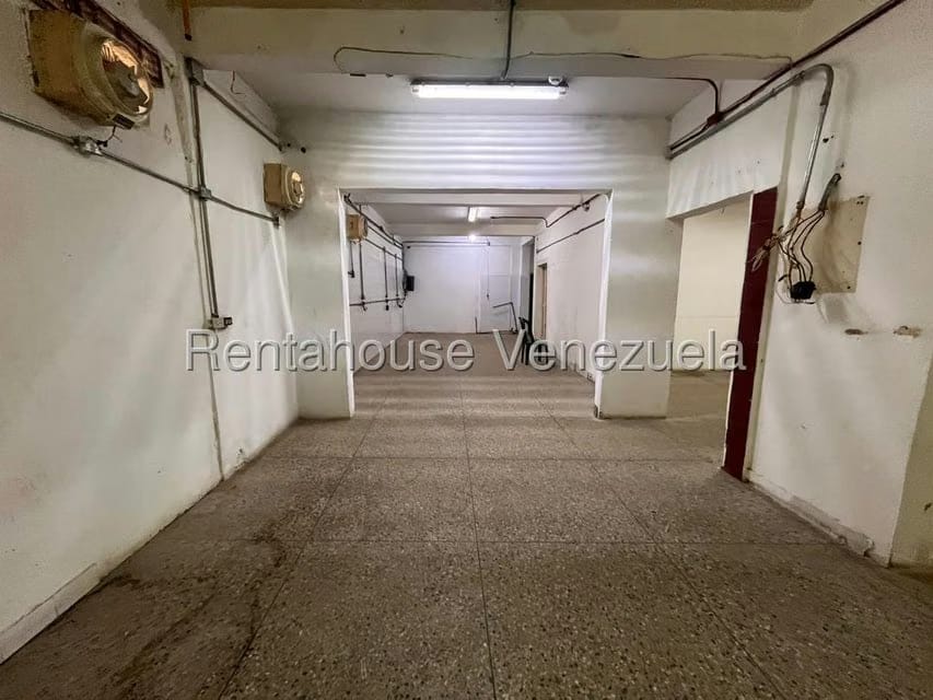 Comercial (Galpon - Deposito) en Venta en Zona Oeste, Lara - 21
