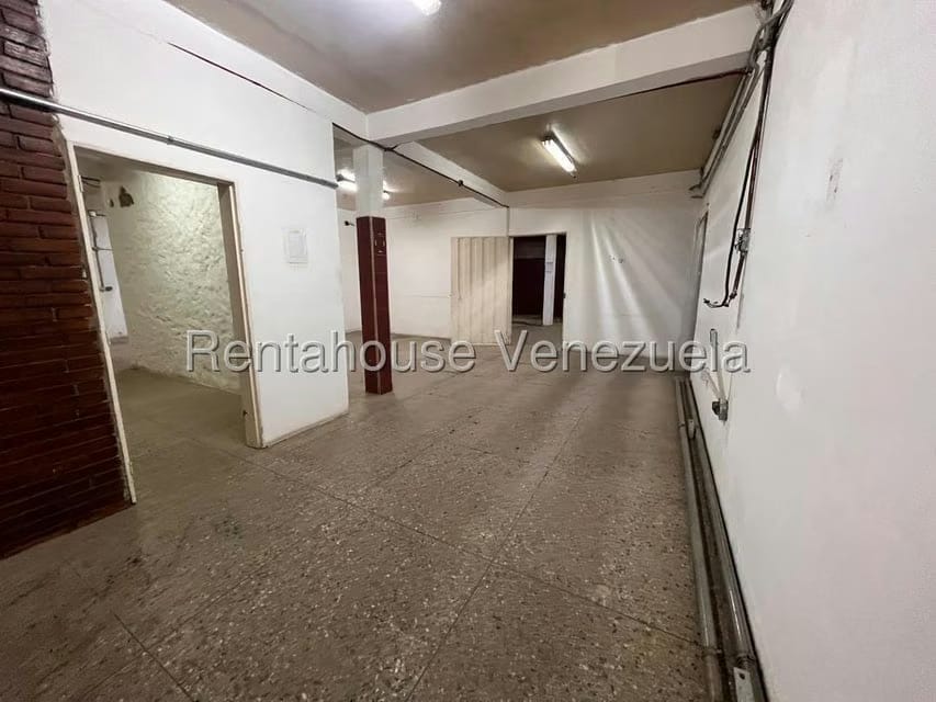 Comercial (Galpon - Deposito) en Venta en Zona Oeste, Lara - 22