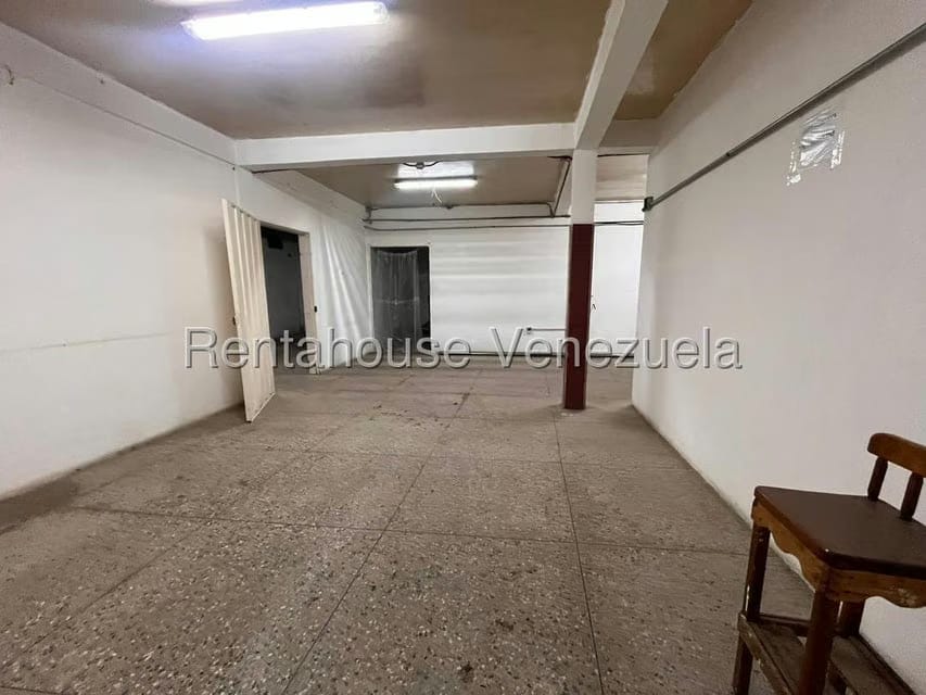Comercial (Galpon - Deposito) en Venta en Zona Oeste, Lara - 23