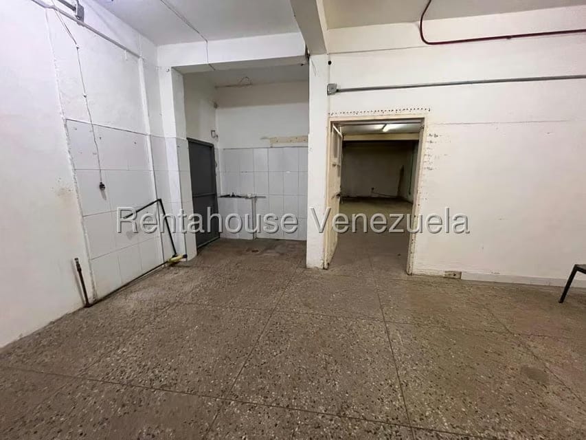Comercial (Galpon - Deposito) en Venta en Zona Oeste, Lara - 25