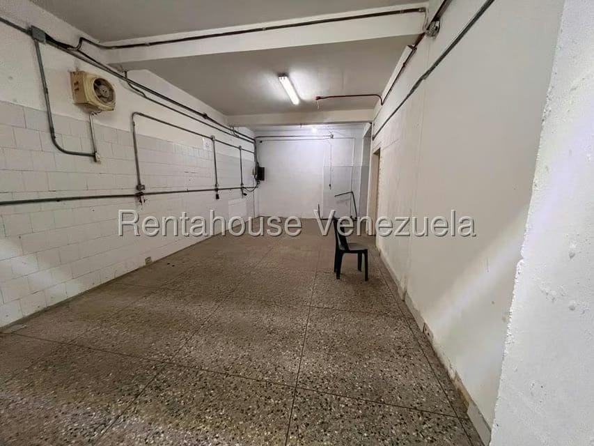 Comercial (Galpon - Deposito) en Venta en Zona Oeste, Lara - 26