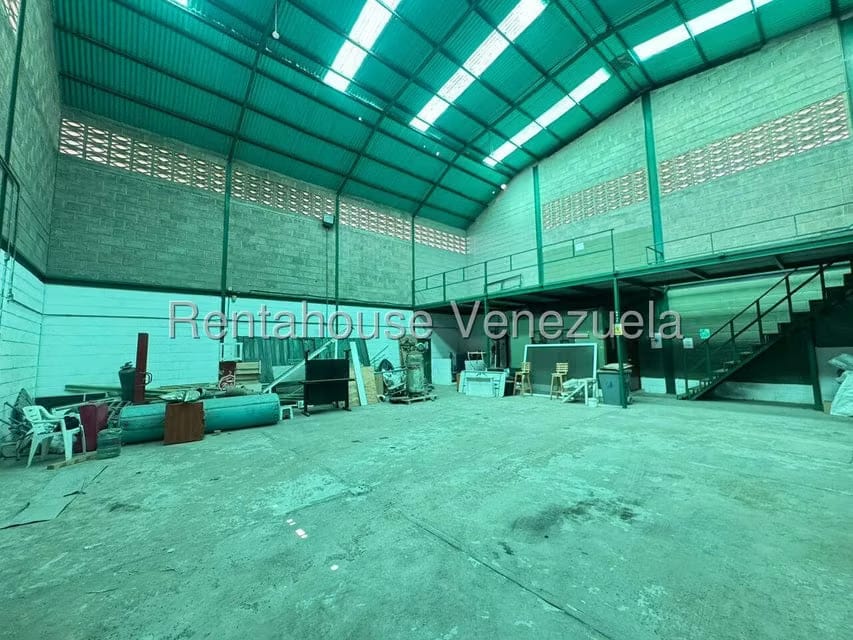 Comercial (Galpon - Deposito) en Venta en Zona Oeste, Lara - 4