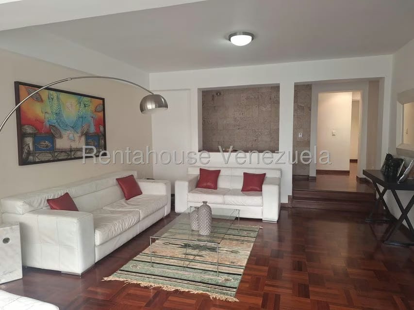 Apartamento (1 Nivel) en Alquiler en Los Naranjos de Las Mercedes, Distrito Metropolitano - 2