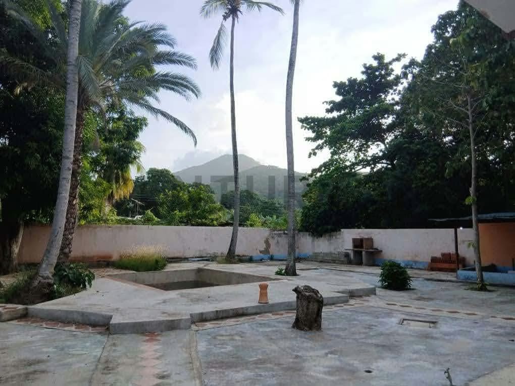 Casa de Amplios Espacios y Potencial con Piscina - La Fuente,isla de Margarita - 18