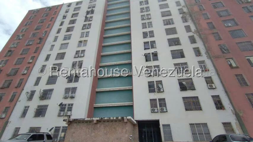 Apartamento (1 Nivel) en Alquiler en Parroquia Juan de Villegas, Lara - 2