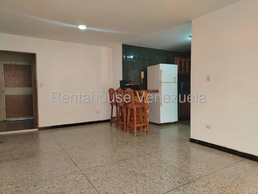 Apartamento (1 Nivel) en Alquiler en Parroquia Juan de Villegas, Lara - 15