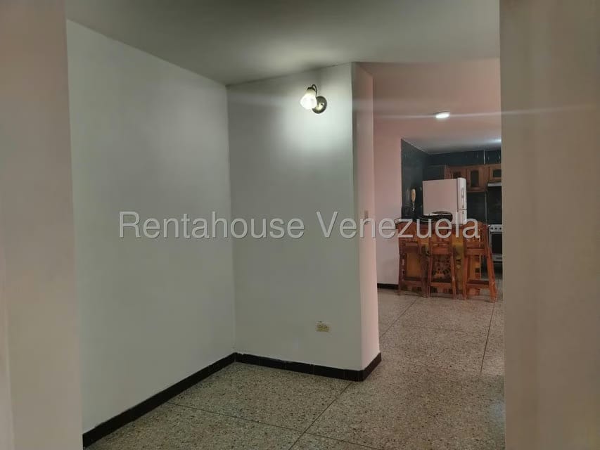 Apartamento (1 Nivel) en Alquiler en Parroquia Juan de Villegas, Lara - 16
