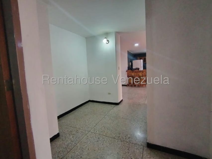Apartamento (1 Nivel) en Alquiler en Parroquia Juan de Villegas, Lara - 17