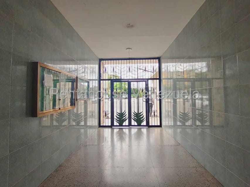 Apartamento (1 Nivel) en Alquiler en Parroquia Juan de Villegas, Lara - 3