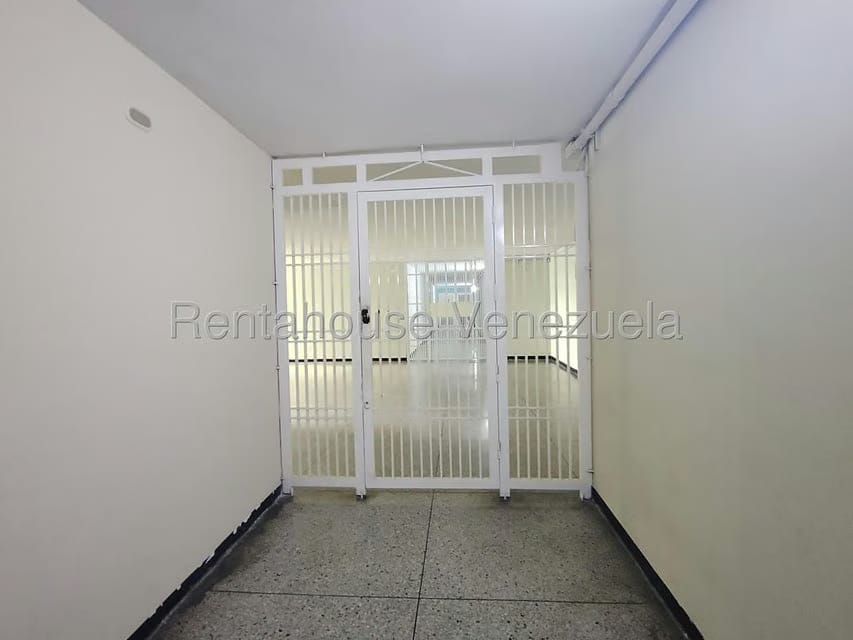 Apartamento (1 Nivel) en Alquiler en Parroquia Juan de Villegas, Lara - 9