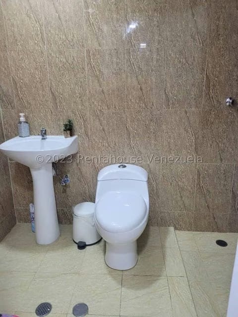 Apartamento (1 Nivel) en Venta en Frutas Condominio, Miranda - 18