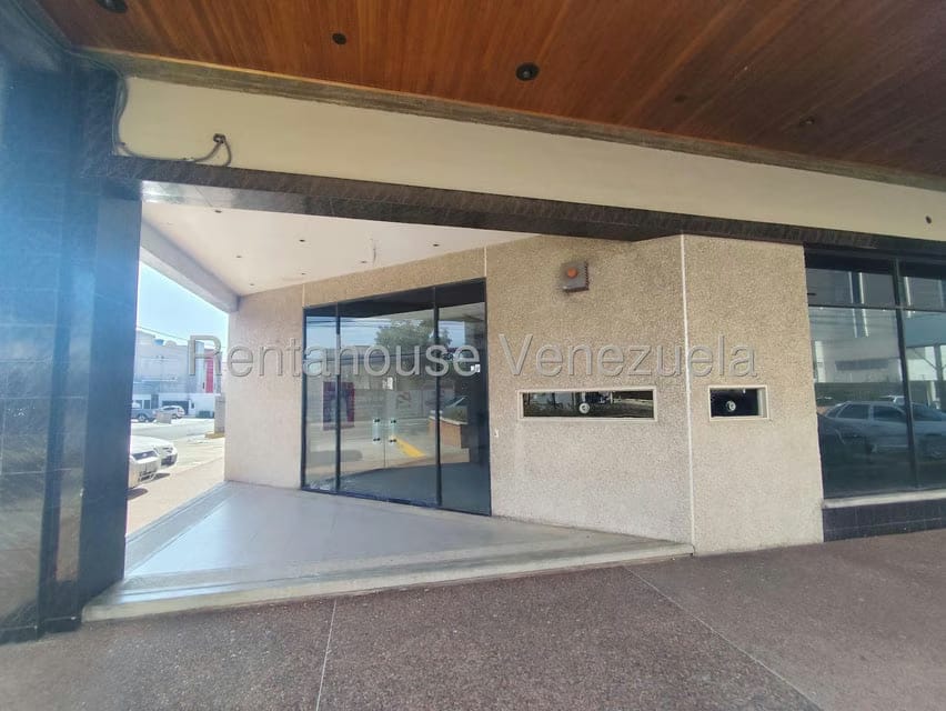 Comercial (Local Comercial) en Venta en Dr Portillo, Zulia - 2