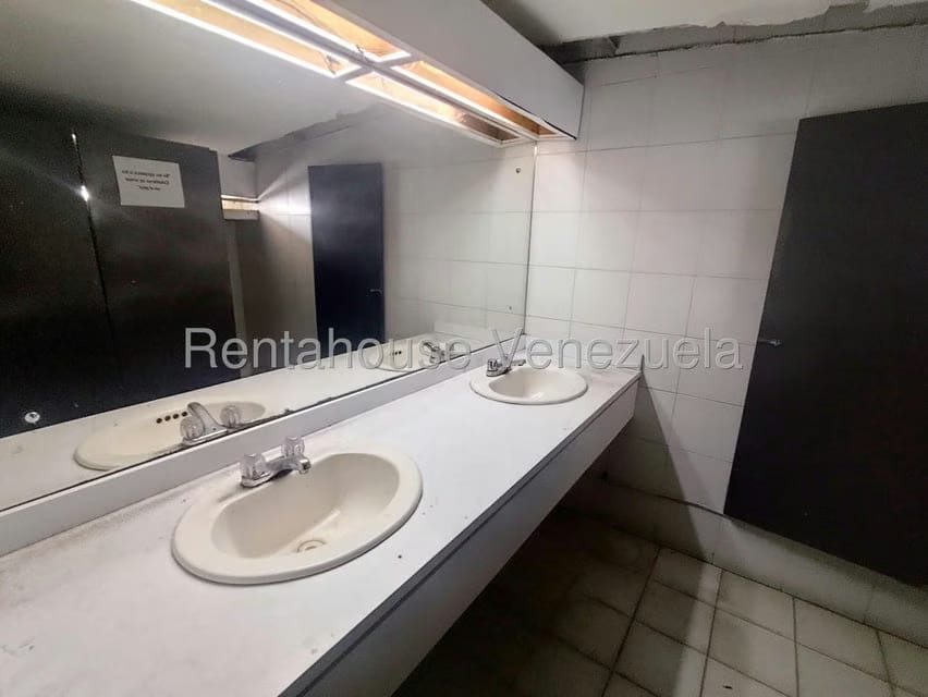 Comercial (Local Comercial) en Venta en Dr Portillo, Zulia - 14