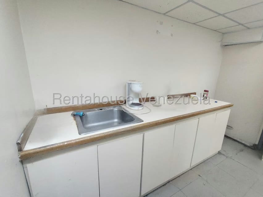 Comercial (Local Comercial) en Venta en Dr Portillo, Zulia - 35
