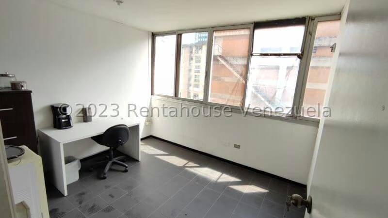 Comercial (Oficina) en Alquiler en Parroquia La Candelaria, Distrito Metropolitano - 13