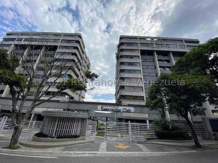 Apartamento (Penthouse) en Venta en Las Esmeraldas, Distrito Metropolitano