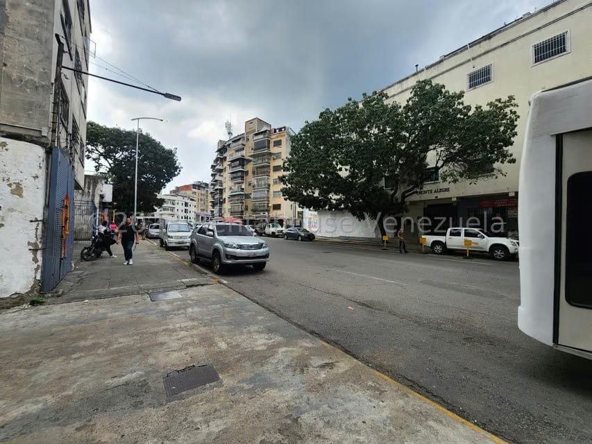 Comercial (Local Comercial) en Venta en Bello Monte, Distrito Metropolitano - 18