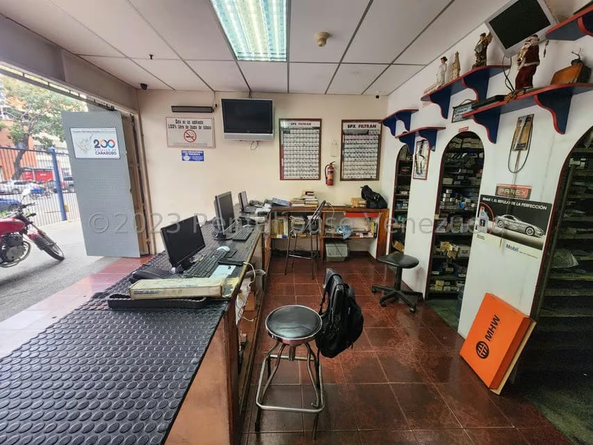 Comercial (Local Comercial) en Venta en Bello Monte, Distrito Metropolitano - 4