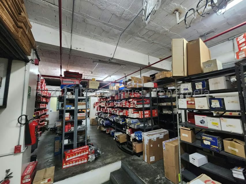 Comercial (Local Comercial) en Venta en Bello Monte, Distrito Metropolitano - 10