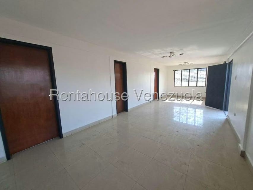 Comercial (Local Comercial) en Alquiler en Centro, Lara - 3