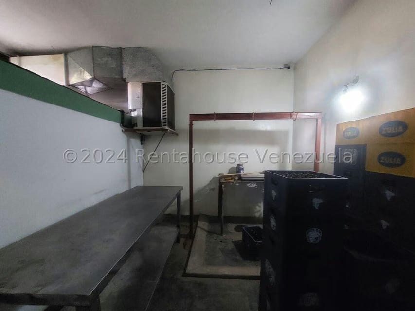 Comercial (Local Comercial) en Alquiler en Casco Central, Zulia - 13