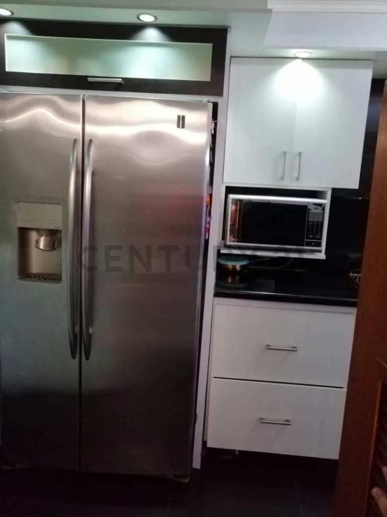 Espacioso Townhouse de 5 Habitaciones en Guayana Country Club - 13