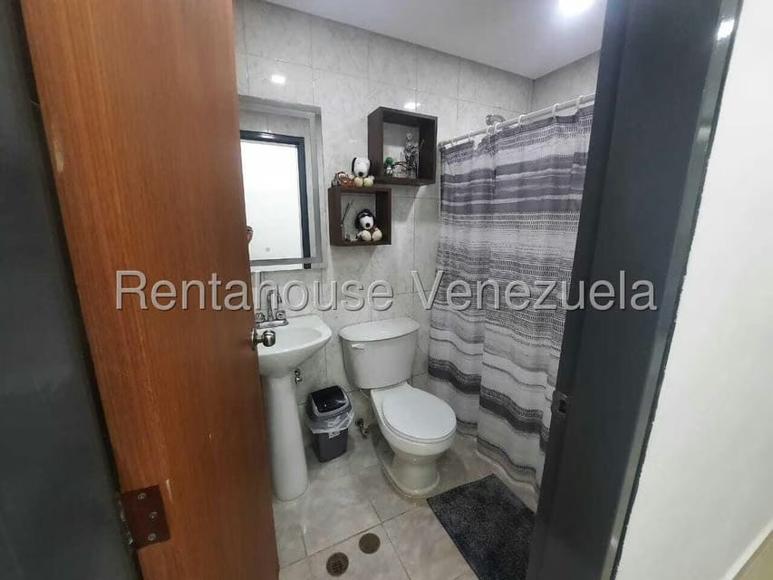 Apartamento (1 Nivel) en Venta en Trigal Norte, Carabobo - 17