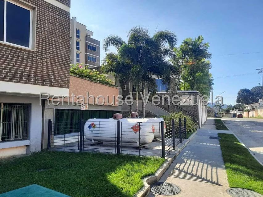 Apartamento (1 Nivel) en Venta en Trigal Norte, Carabobo - 26