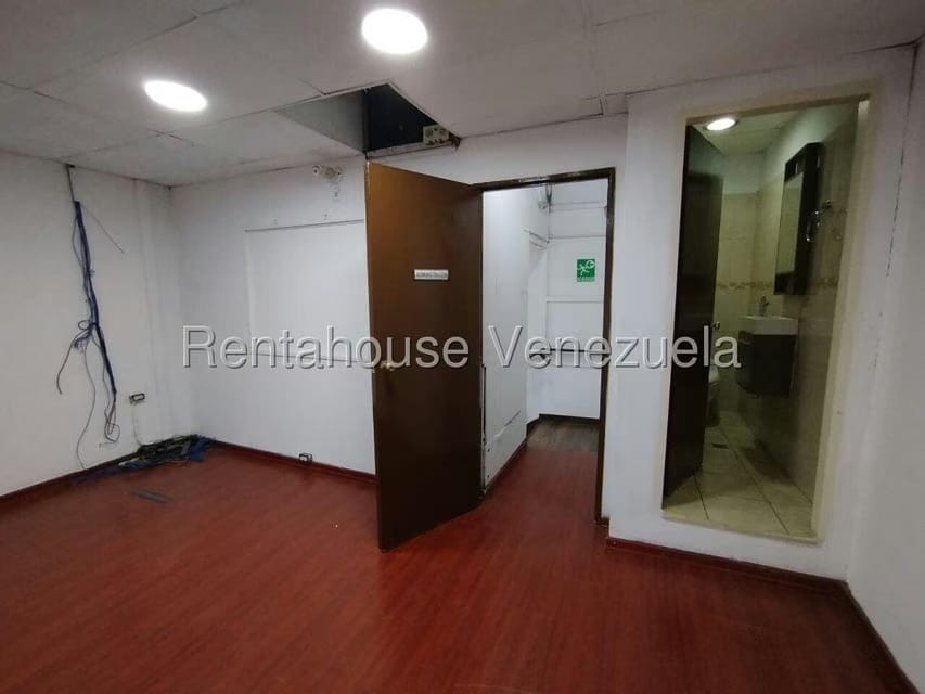 Comercial (Local Comercial) en Venta en Castillito, Carabobo - 17