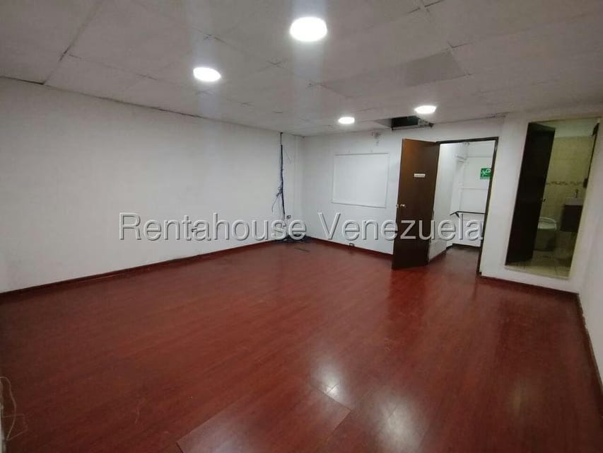 Comercial (Local Comercial) en Venta en Castillito, Carabobo - 18