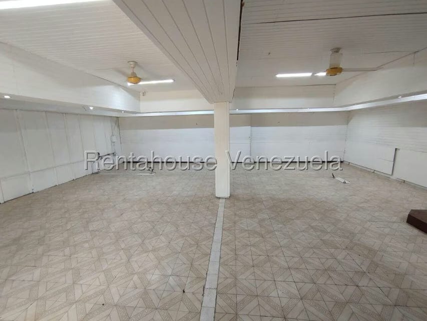 Comercial (Local Comercial) en Venta en Castillito, Carabobo - 3