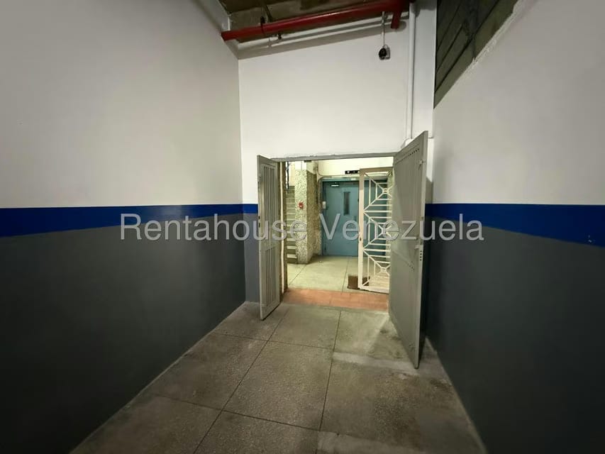 Comercial (Galpon - Deposito) en Alquiler en Boleita Sur, Distrito Metropolitano - 28