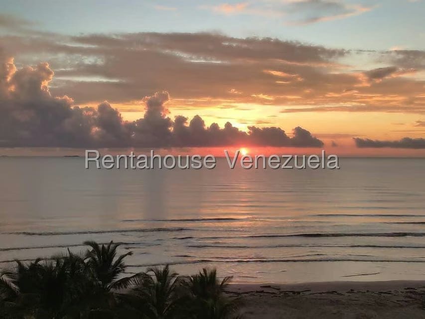 Apartamento (1 Nivel) en Venta en Boca de Aroa, Falcon - 2