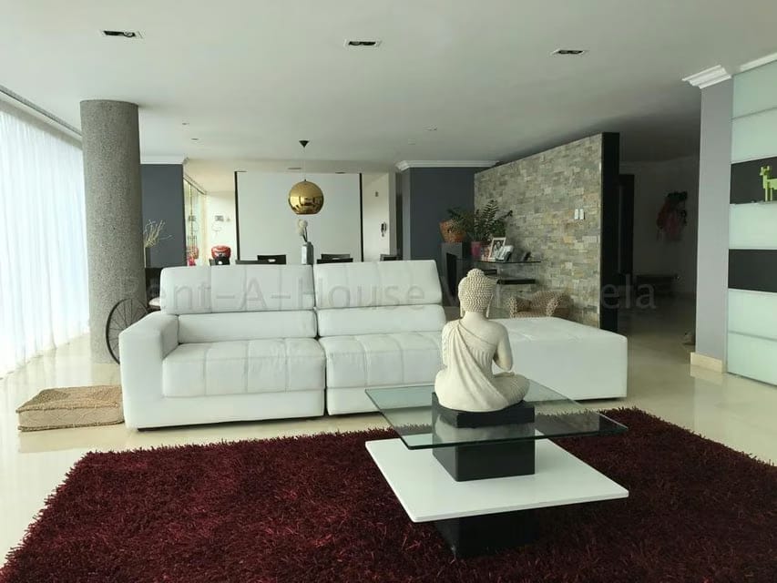 Casa (1 Nivel) en Venta en Cumbres de Curumo, Distrito Metropolitano - 5