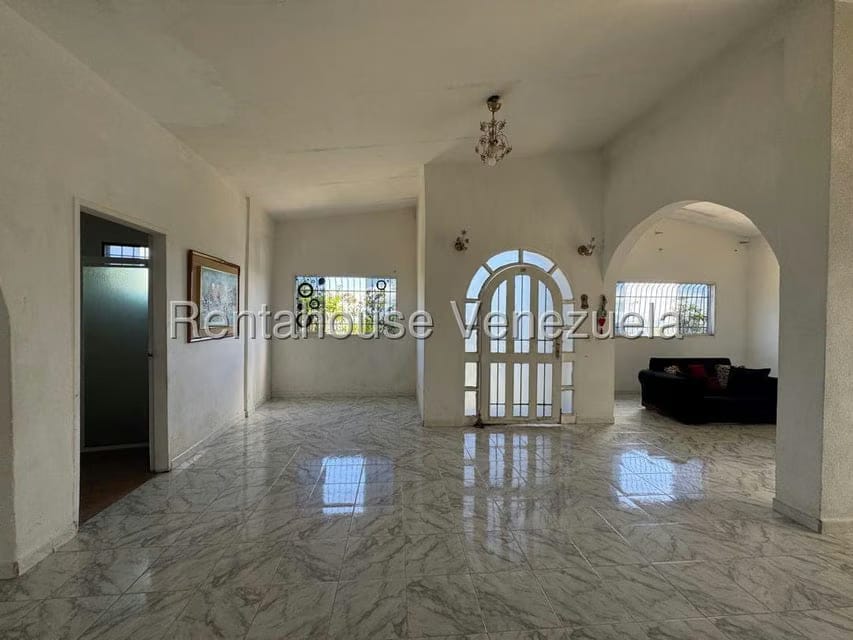 Casa (1 Nivel) en Venta en El Limon, Miranda - 18