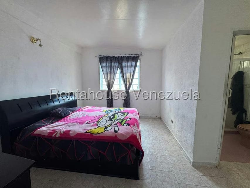 Casa (1 Nivel) en Venta en El Limon, Miranda - 25