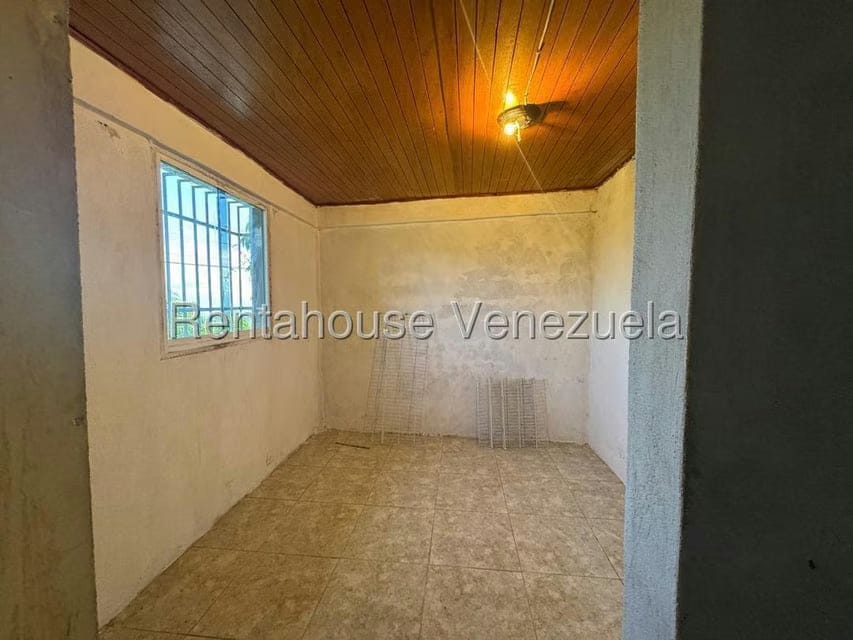 Casa (1 Nivel) en Venta en El Limon, Miranda - 35