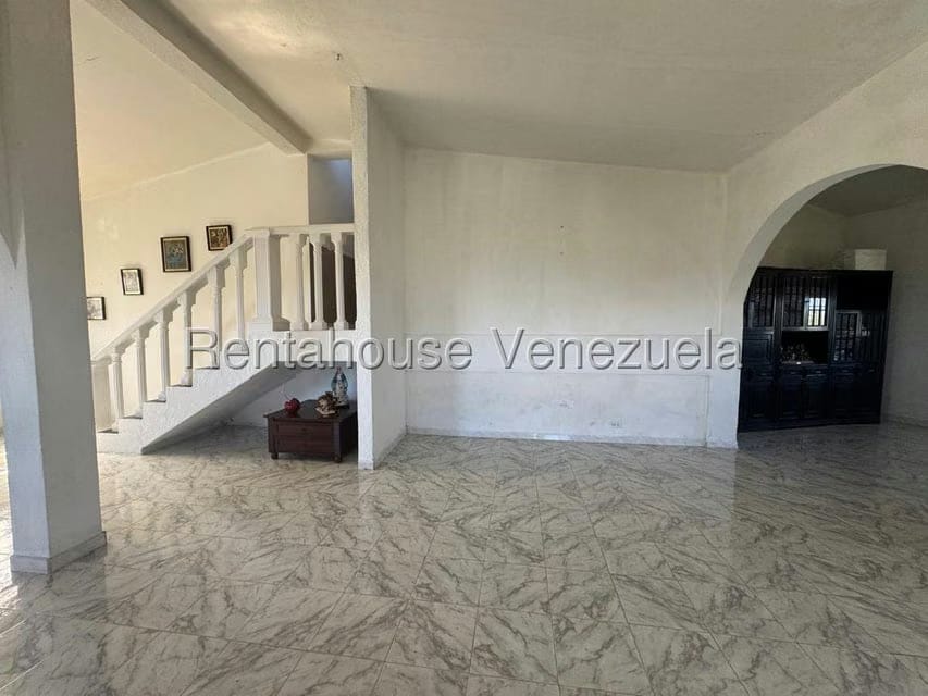 Casa (1 Nivel) en Venta en El Limon, Miranda - 5